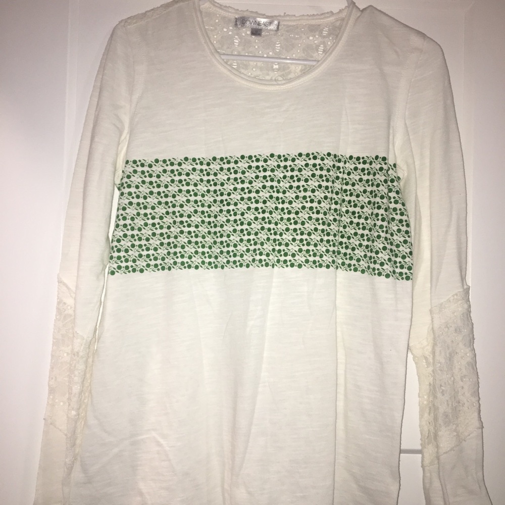Women’s size medium top DownEast